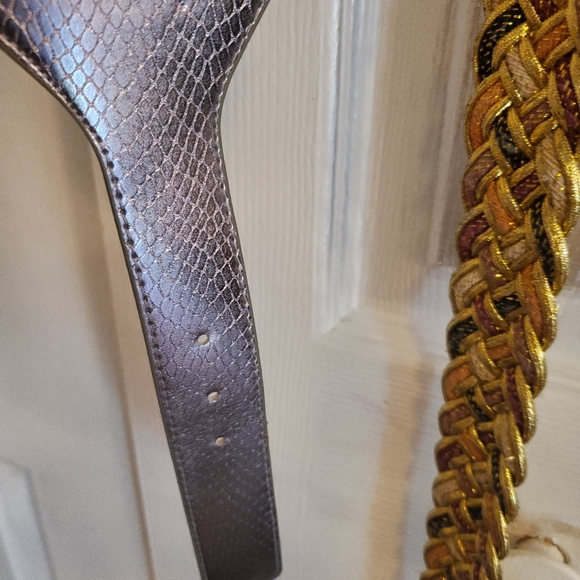 Ladies Belts ,Silver And Gold ,Medium - Picture 5 of 9